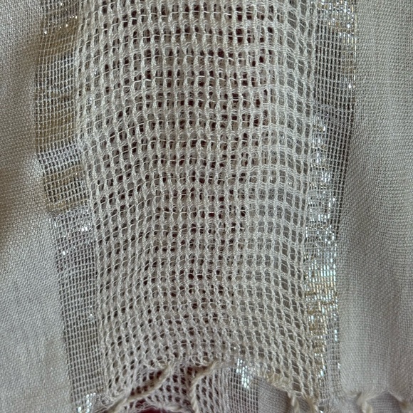 Cream/silver patterned pashmina style shawl - Picture 5 of 7